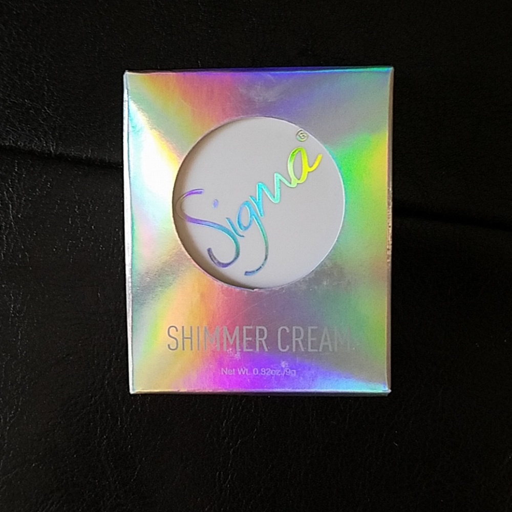 TRADED Sigma Beacon of Light Shimmer Cream